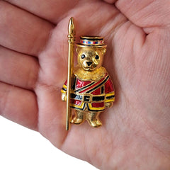 Yeoman Teddy Brooch - Distinctly British