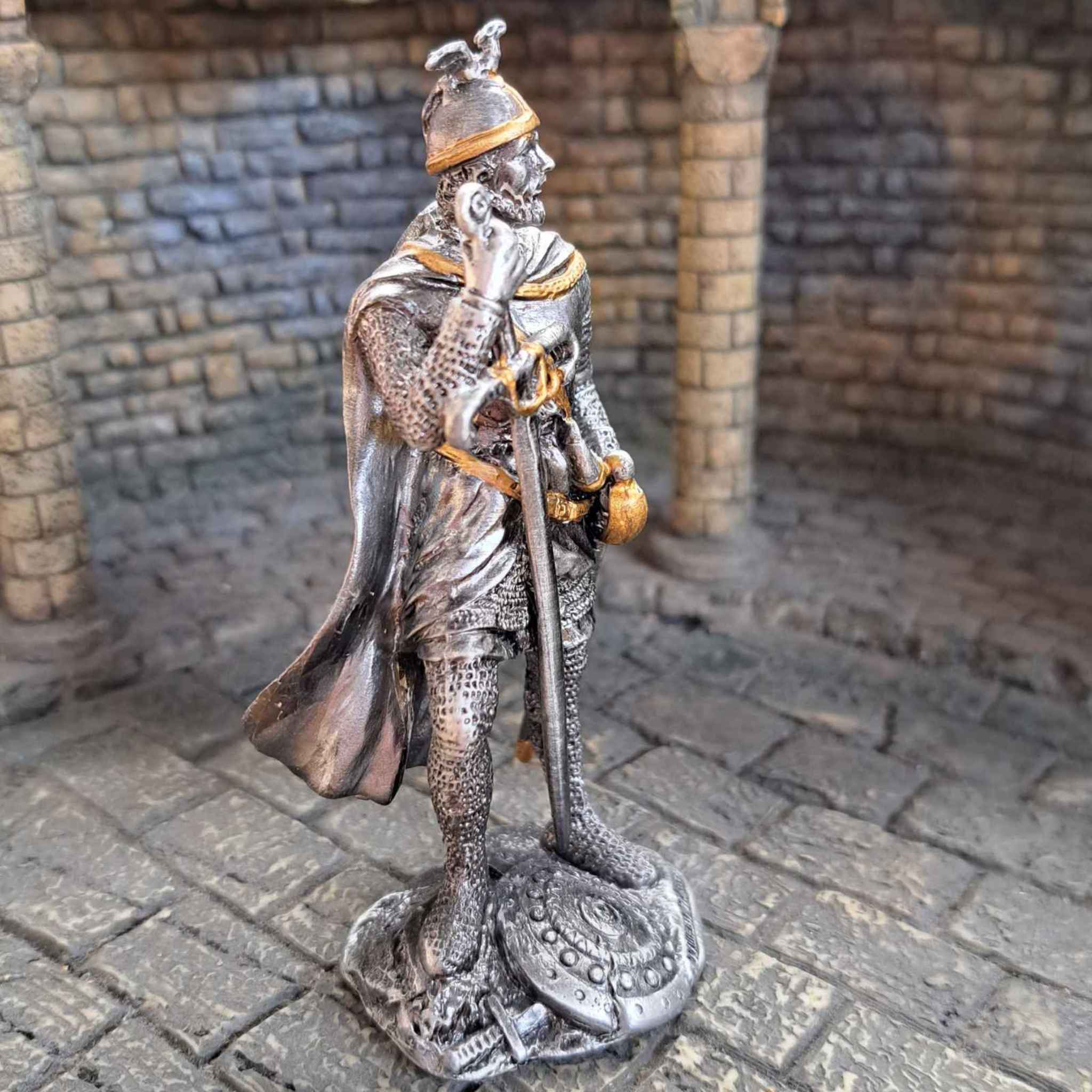 William Wallace metal figurine side view