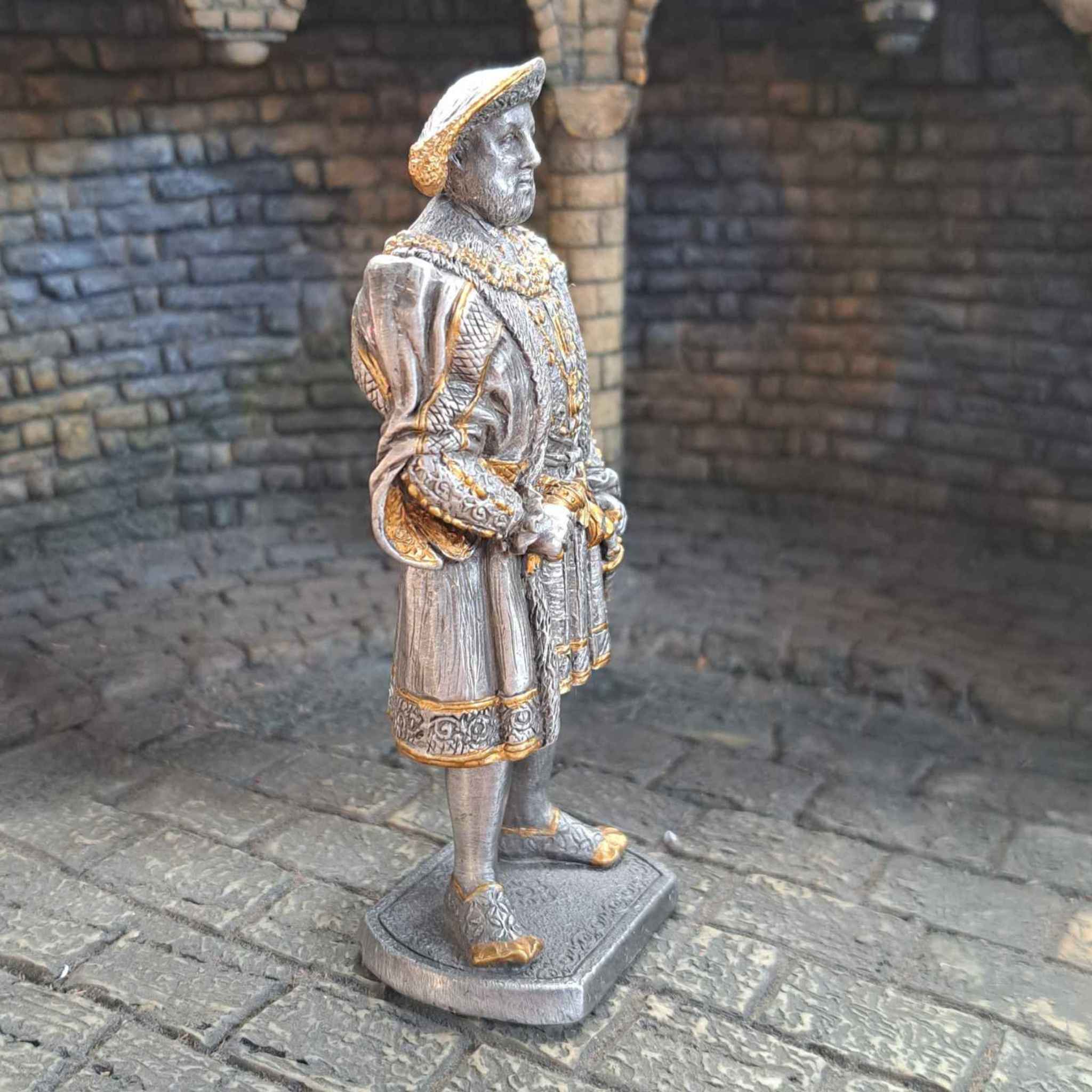 Henry VIII metal statue side view